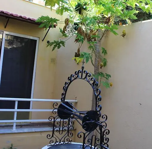 Georgia Old Town بيت ضيافة Rhodes City