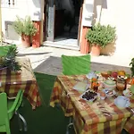 Georgia Old Town Penzion 3*